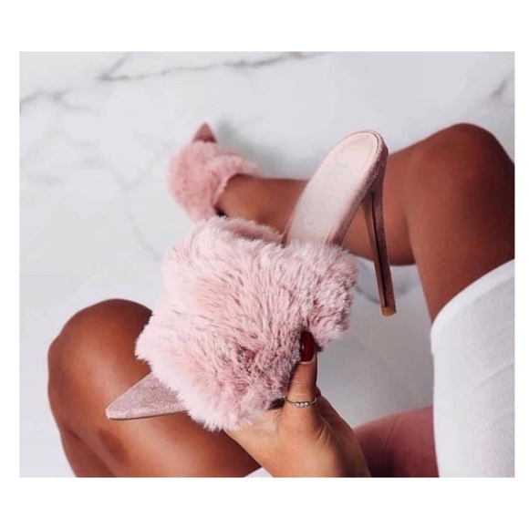 🧸🎀 plush and Cozy Mules 🧸🎀 - Picture 2 of 8